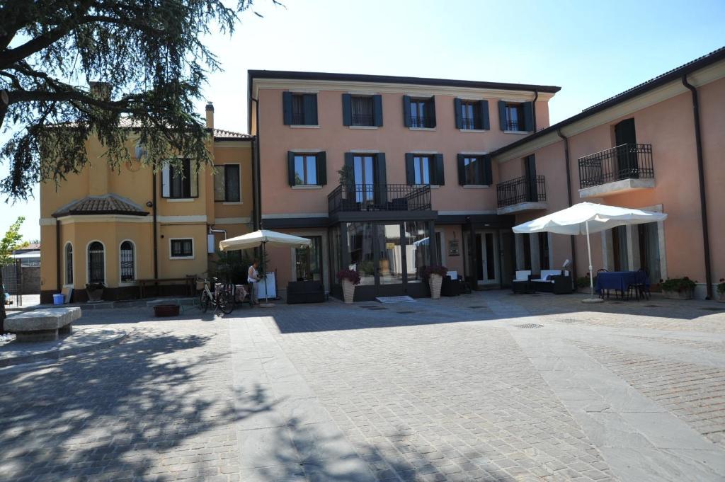 Albergo Minuetto Adria Eksteriør bilde